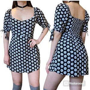 Forever 21 fit flare Black & White Flower Dress size S